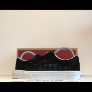 Vans Old Skool (Houndstooth Emboss) “Black/True White”